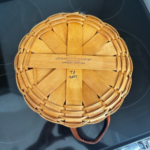 Longaberger Basket - Picture 4 of 4
